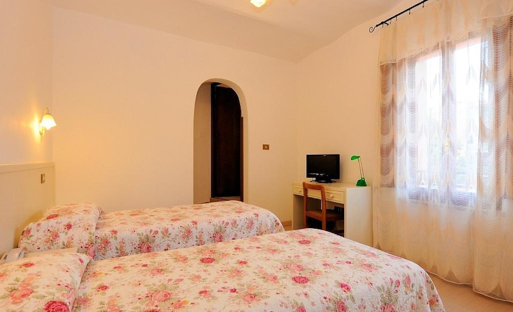 Hotel San Sebastiano Perugia Quarto foto