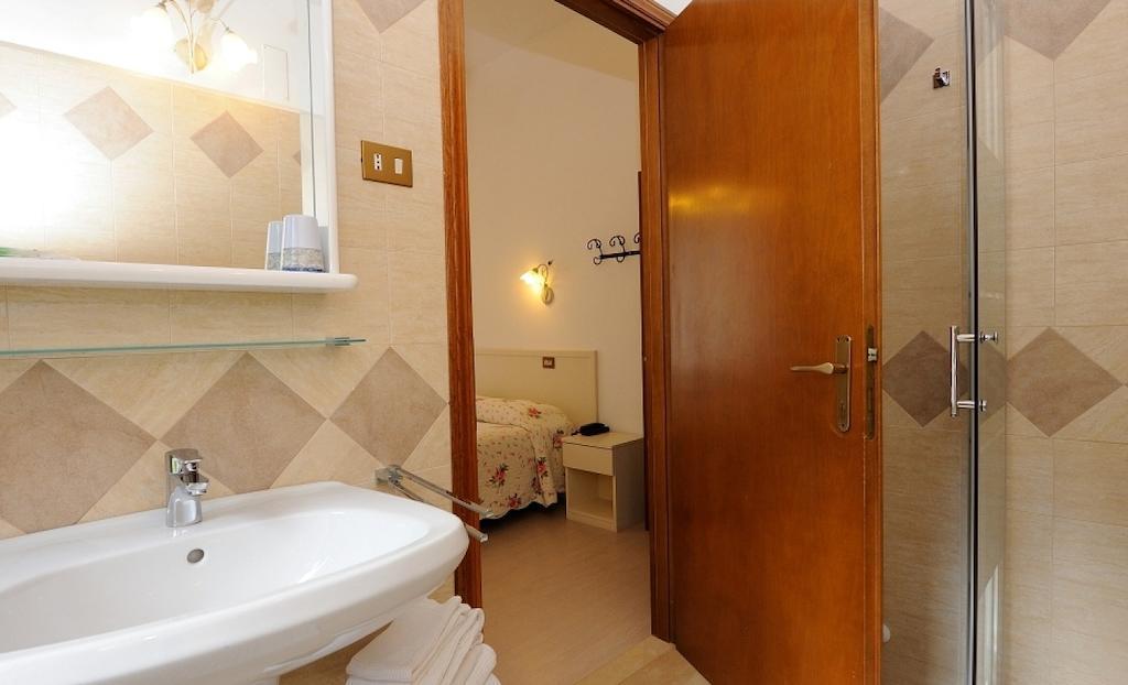 Hotel San Sebastiano Perugia Quarto foto